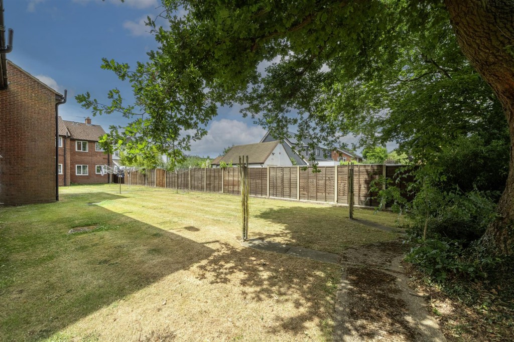 Albany Mews, North Orbital Road, St Albans