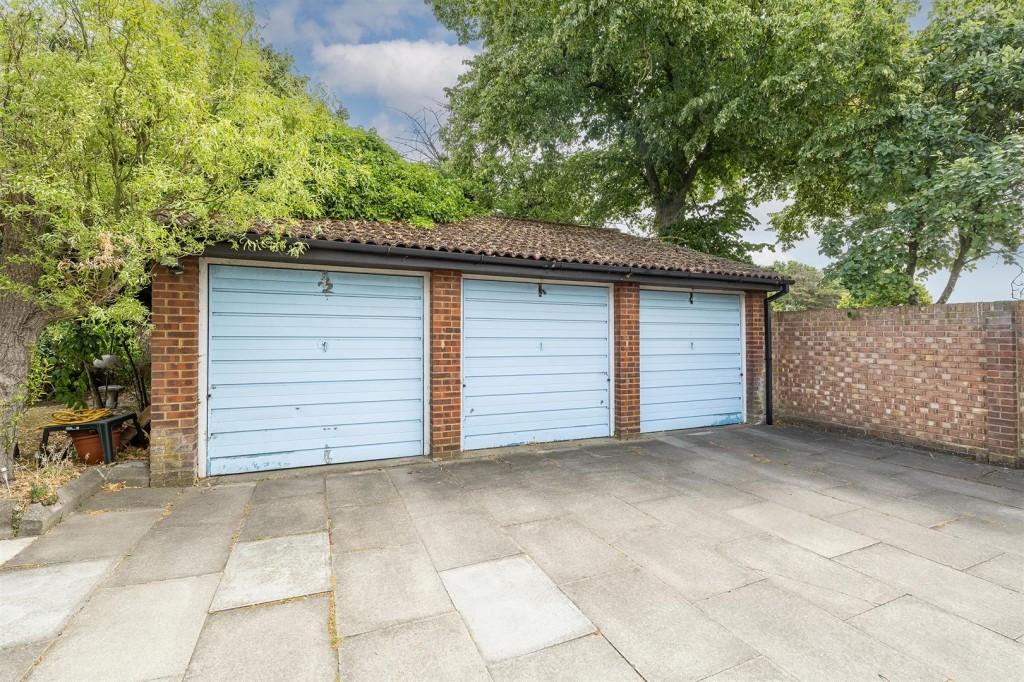 Albany Mews, North Orbital Road, St Albans