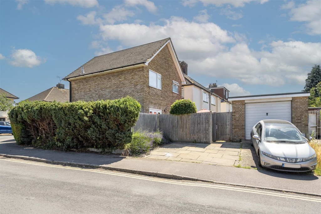 Jubilee Avenue, London Colney, St. Albans