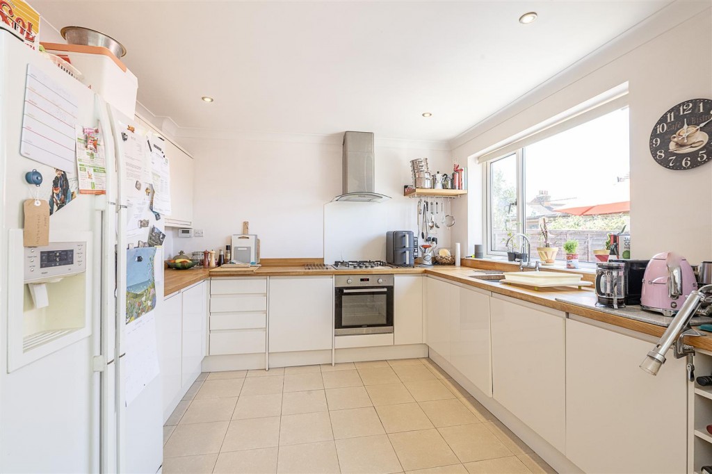 Jubilee Avenue, London Colney, St. Albans