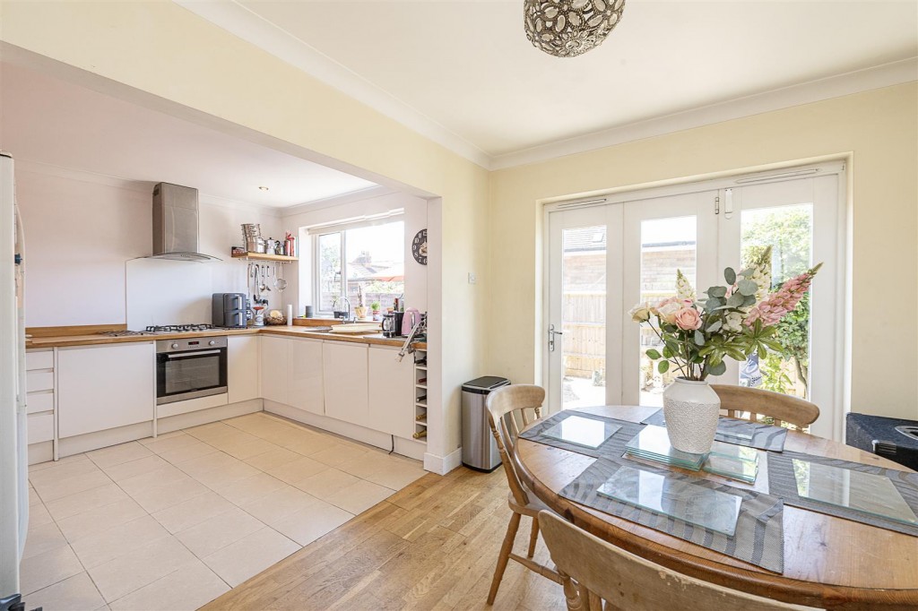 Jubilee Avenue, London Colney, St. Albans