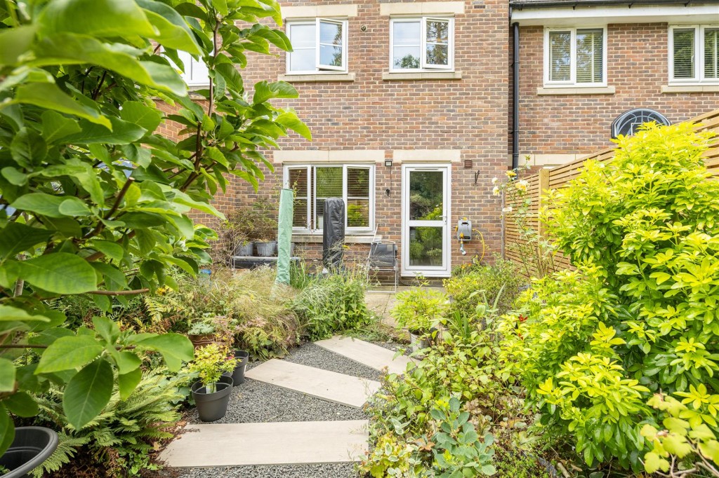 Lynch Court, Princess Diana Drive, St. Albans
