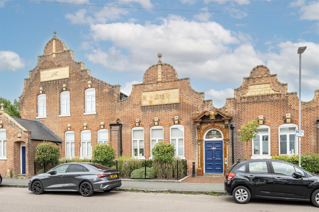 Sutton Road, St. Albans