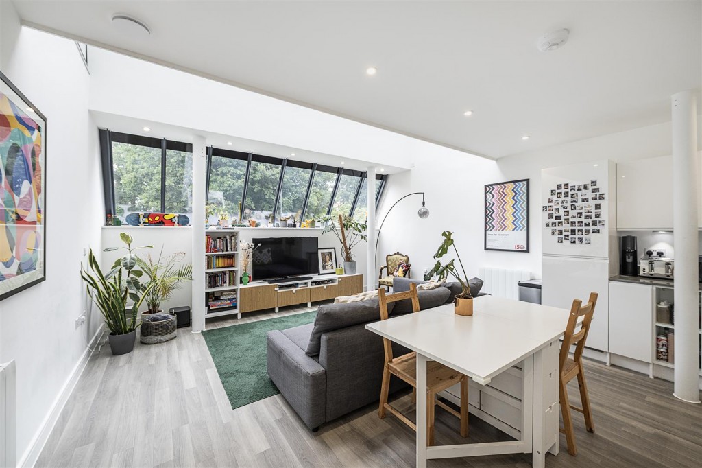 Sutton Road, St. Albans