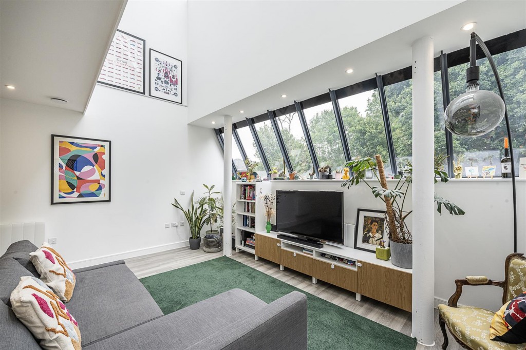 Sutton Road, St. Albans