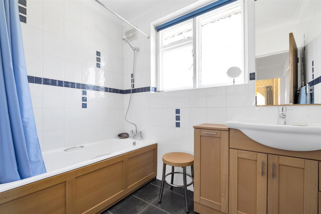 Woodstock Road North, St. Albans