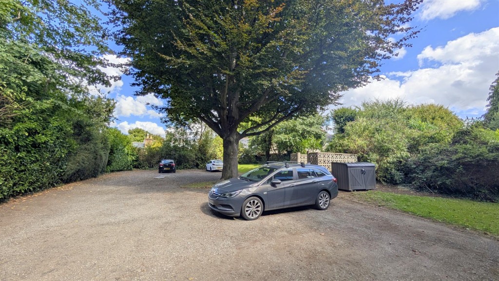 Sudbury Court, Ramsbury Road, St. Albans, Hertfordshire