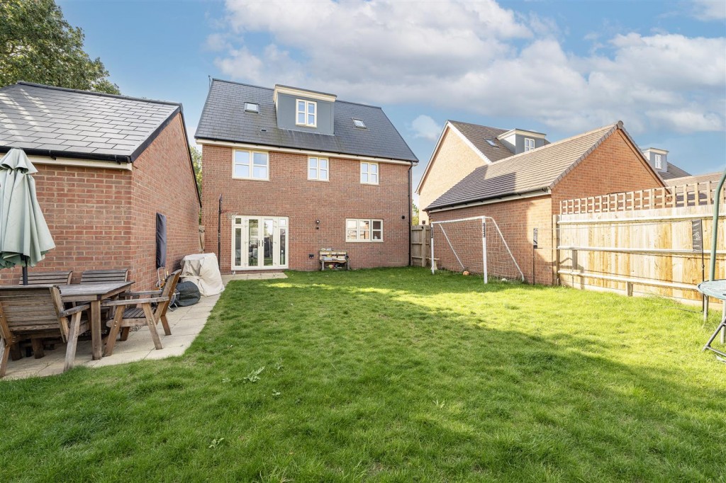 Osprey Drive, St. Albans