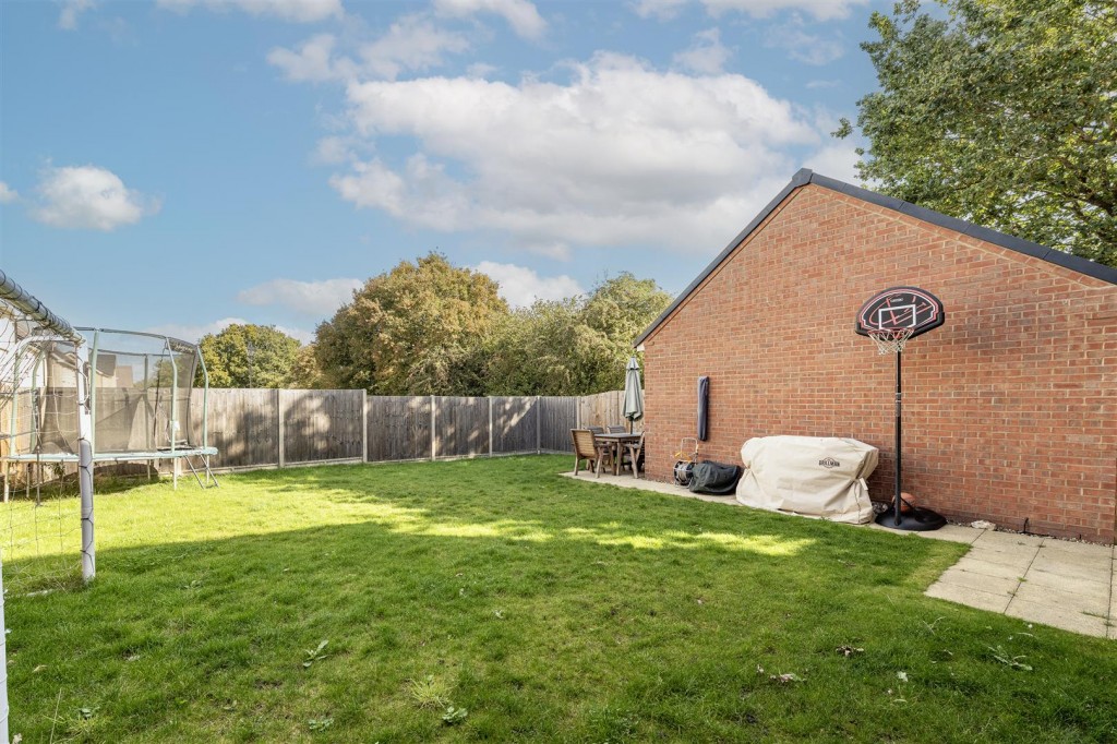 Osprey Drive, St. Albans