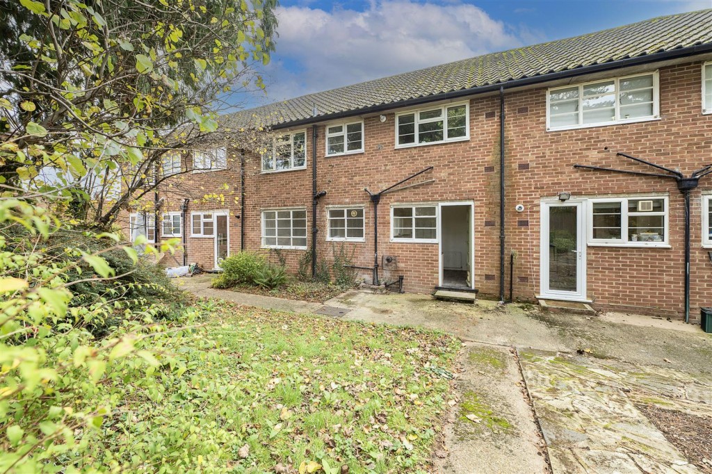 The Lawns Mount Pleasant St Albans Hertfordshire