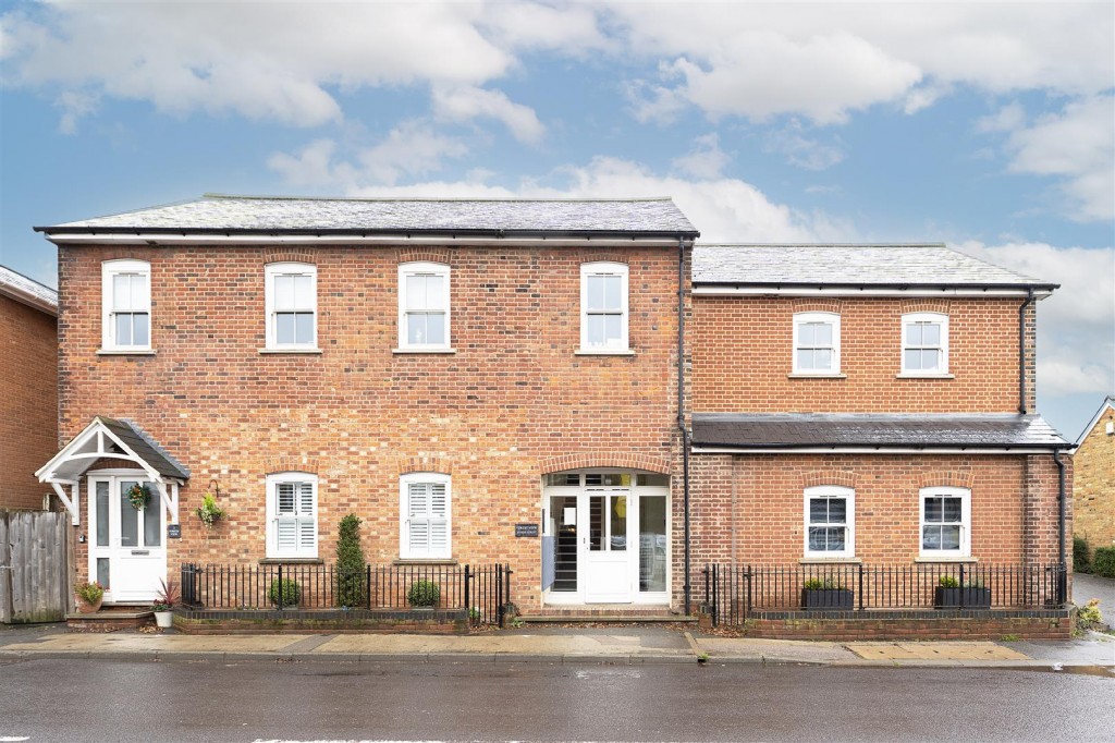 35 High Street, Sandridge, St Albans