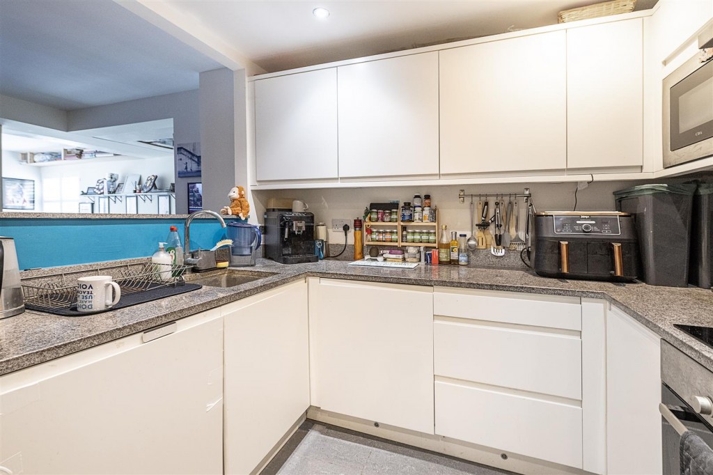 High Street, Sandridge, St Albans