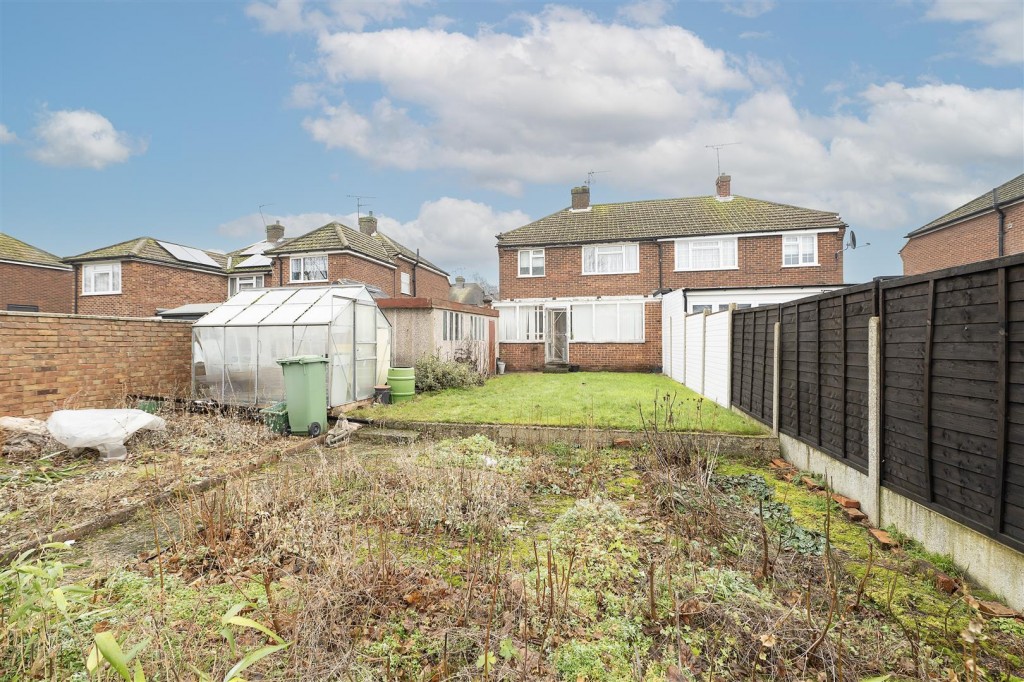 Alexander Road, London Colney, St. Albans