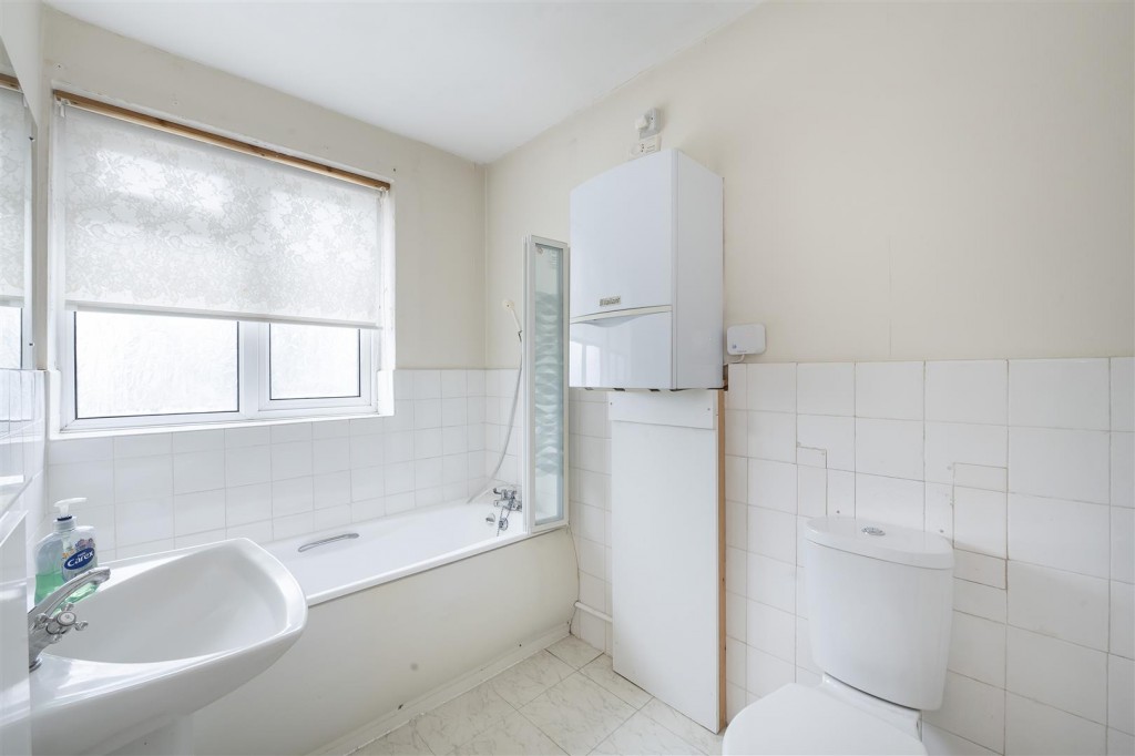 Alexander Road, London Colney, St. Albans