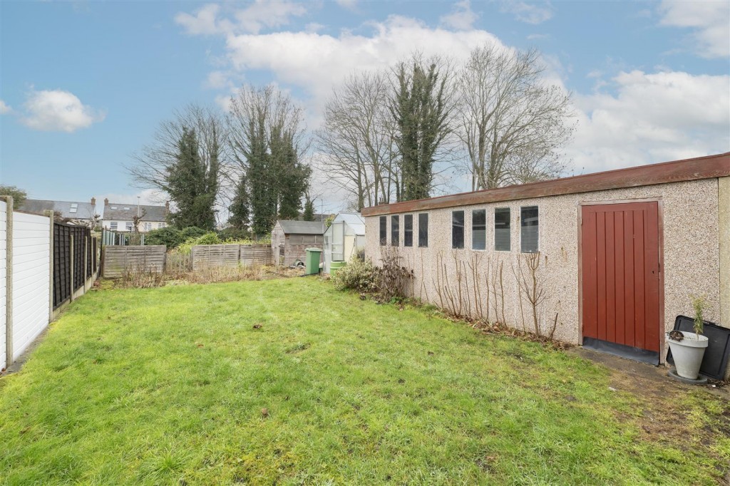 Alexander Road, London Colney, St. Albans