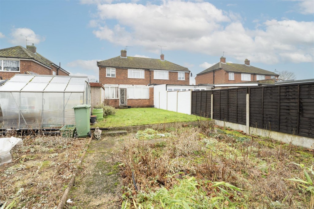 Alexander Road, London Colney, St. Albans