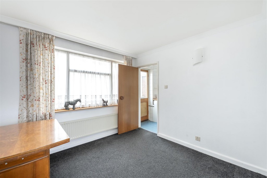 Alexander Road, London Colney, St. Albans