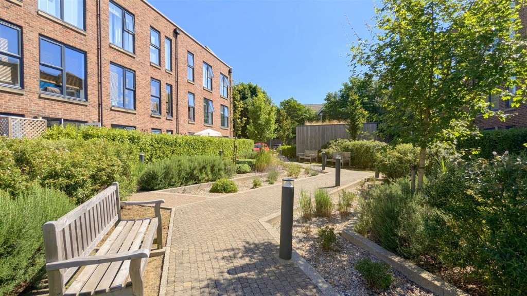 Hedley Road, St. Albans