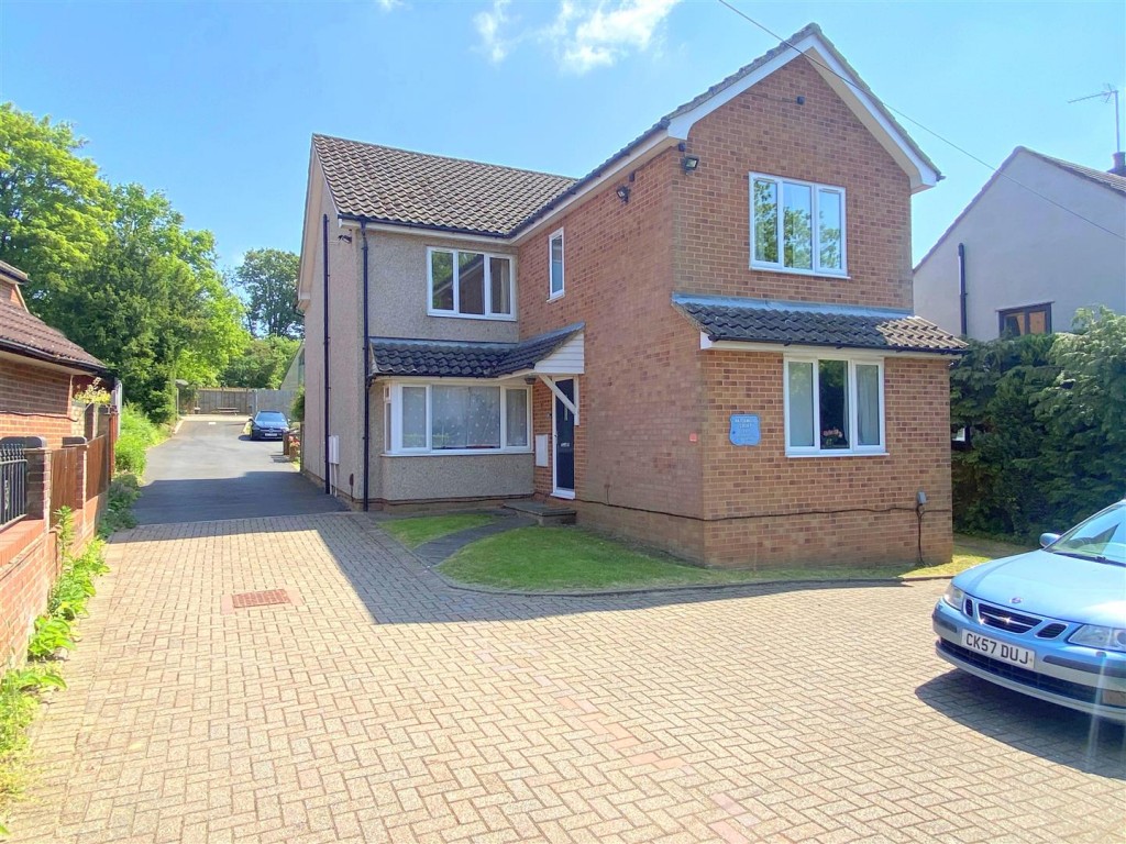 Batchwood Court, Batchwood Drive, St. Albans