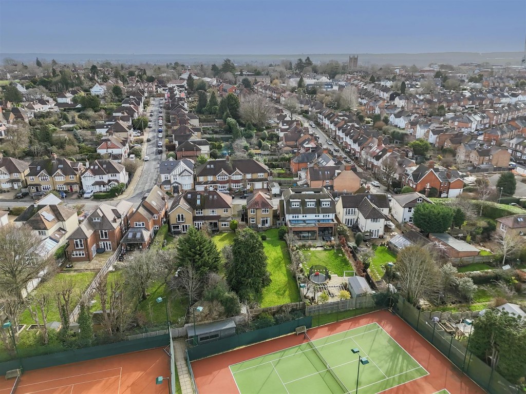 Waverley Road, St. Albans