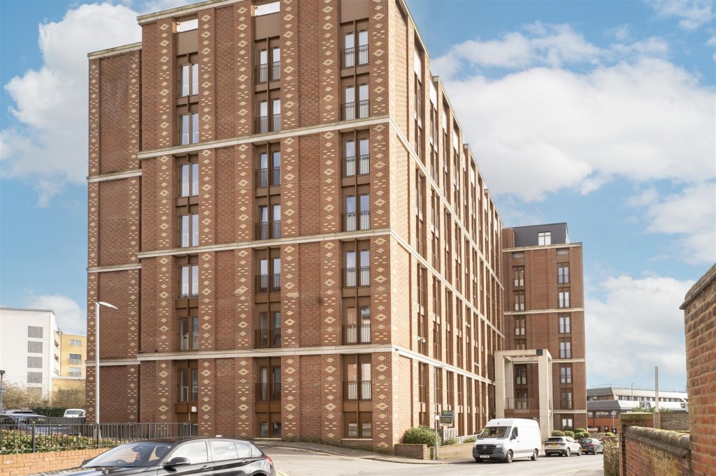 Grosvenor Road, St. Albans