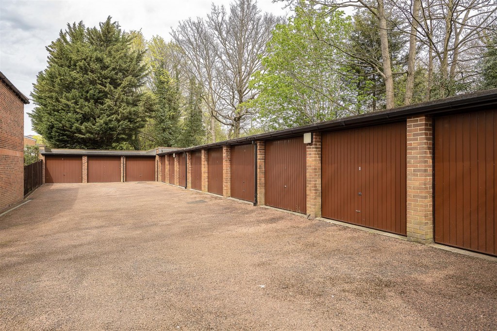 Birklands Park, London Road, St. Albans