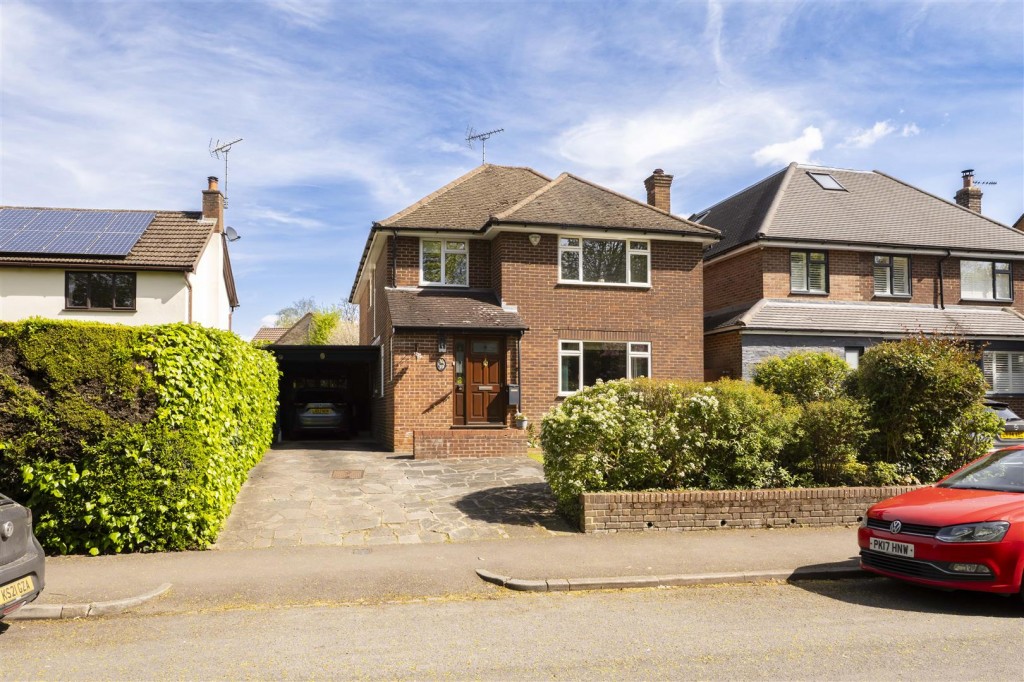 Admirals Walk, St. Albans