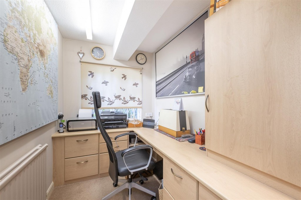 Admirals Walk, St. Albans