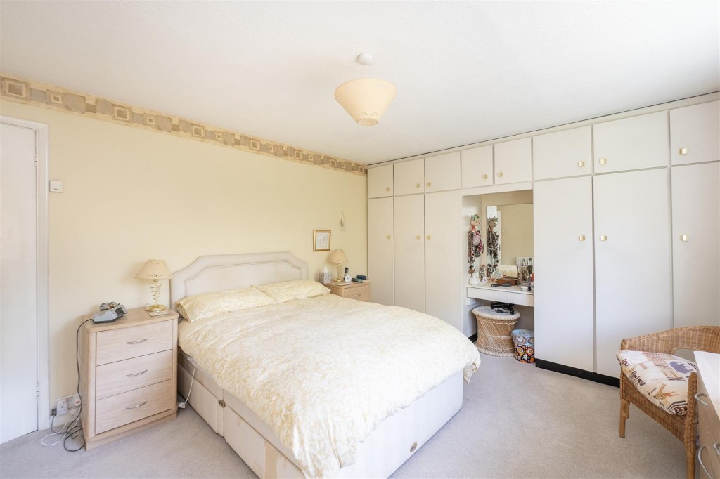 Admirals Walk, St. Albans