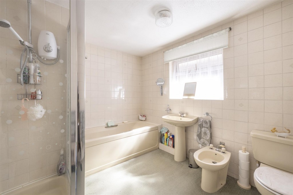 Admirals Walk, St. Albans