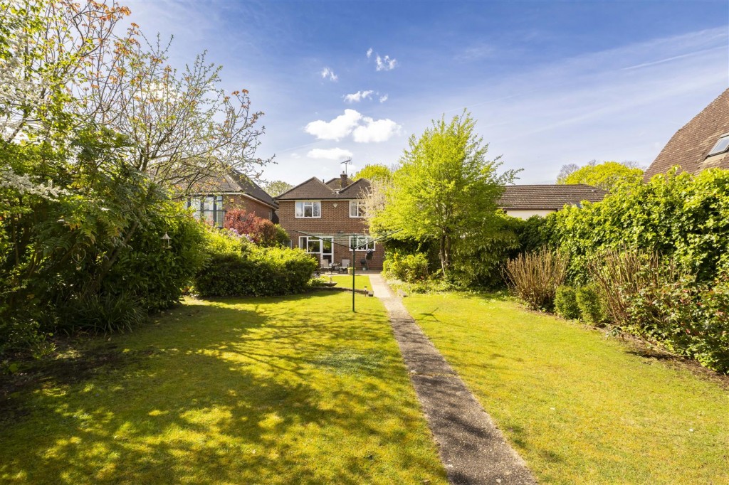 Admirals Walk, St. Albans