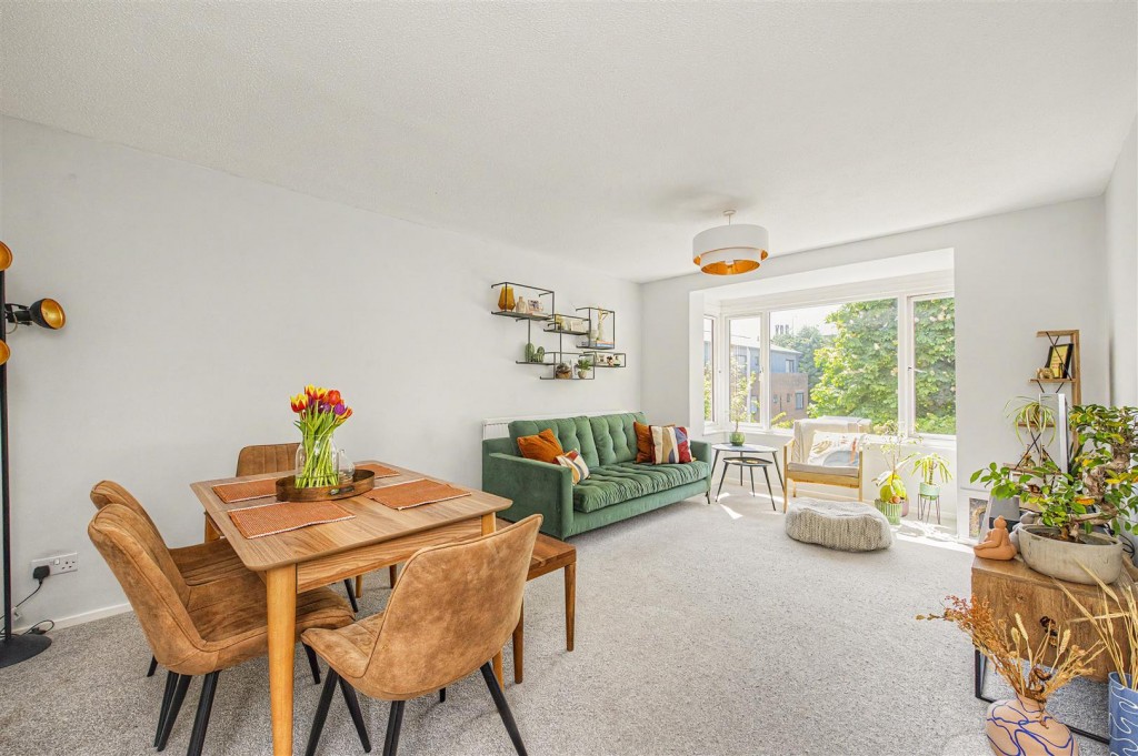 Upper Lattimore Road, St. Albans
