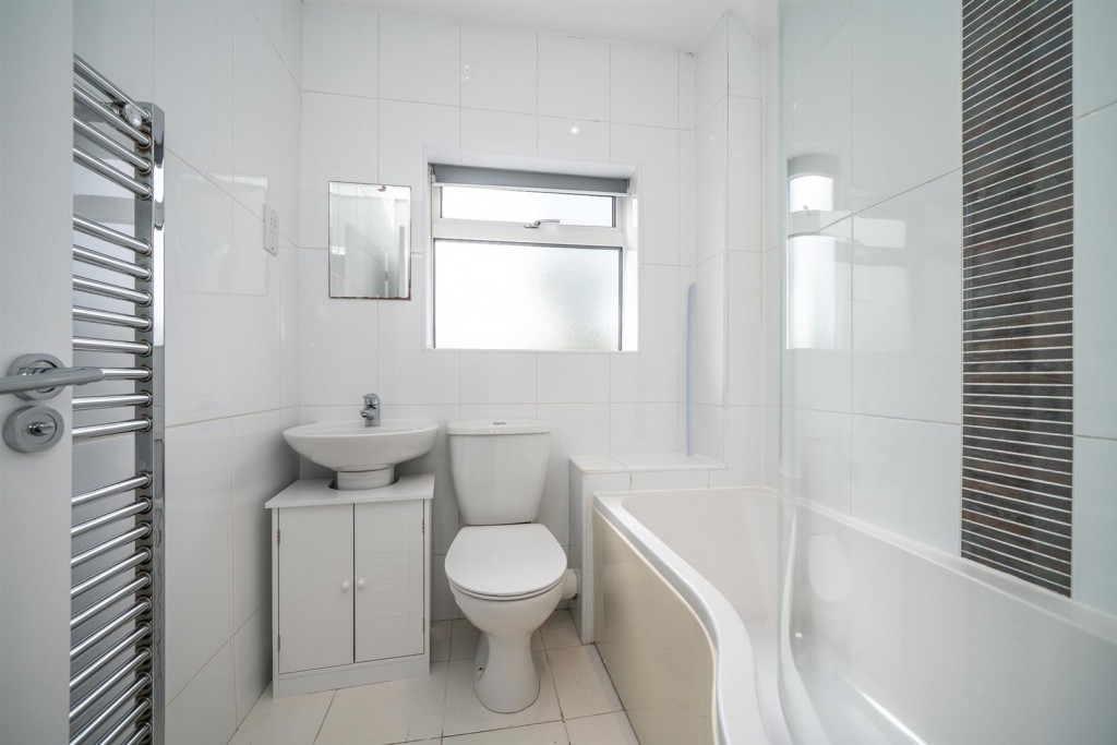 27a Carnegie Rd St Albans Herts