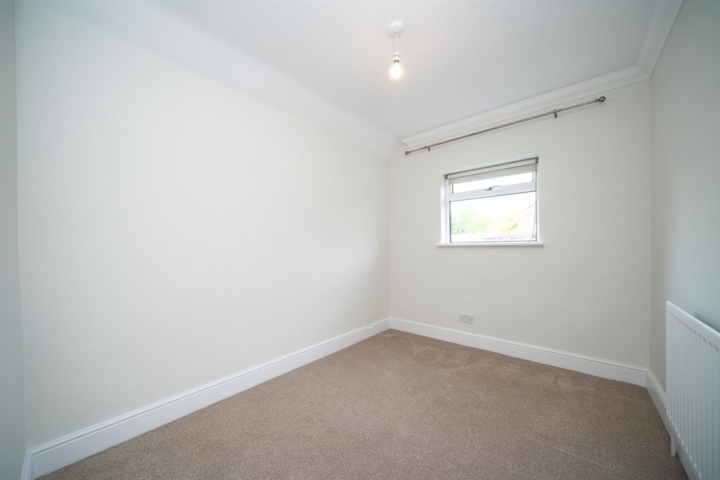 27a Carnegie Rd St Albans Herts