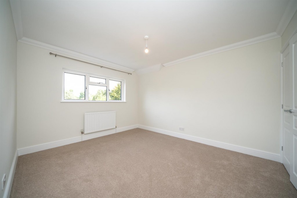 27a Carnegie Rd St Albans Herts