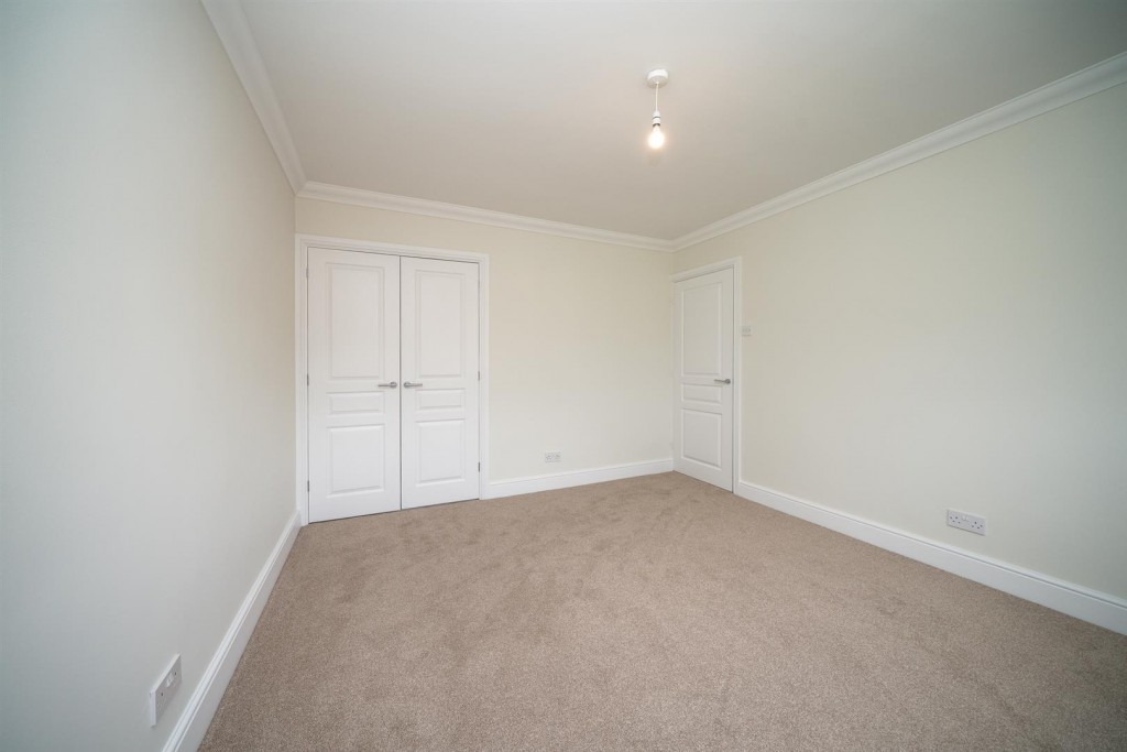 27a Carnegie Rd St Albans Herts