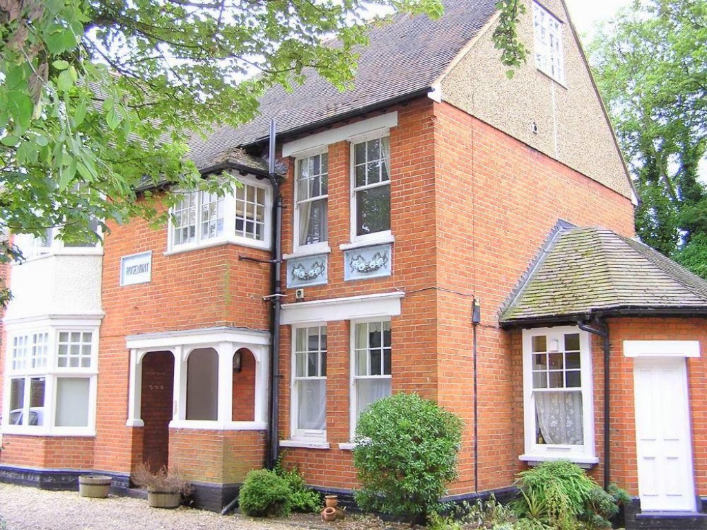 Flat 5 Rosemont 228 London Road St Albans Herts