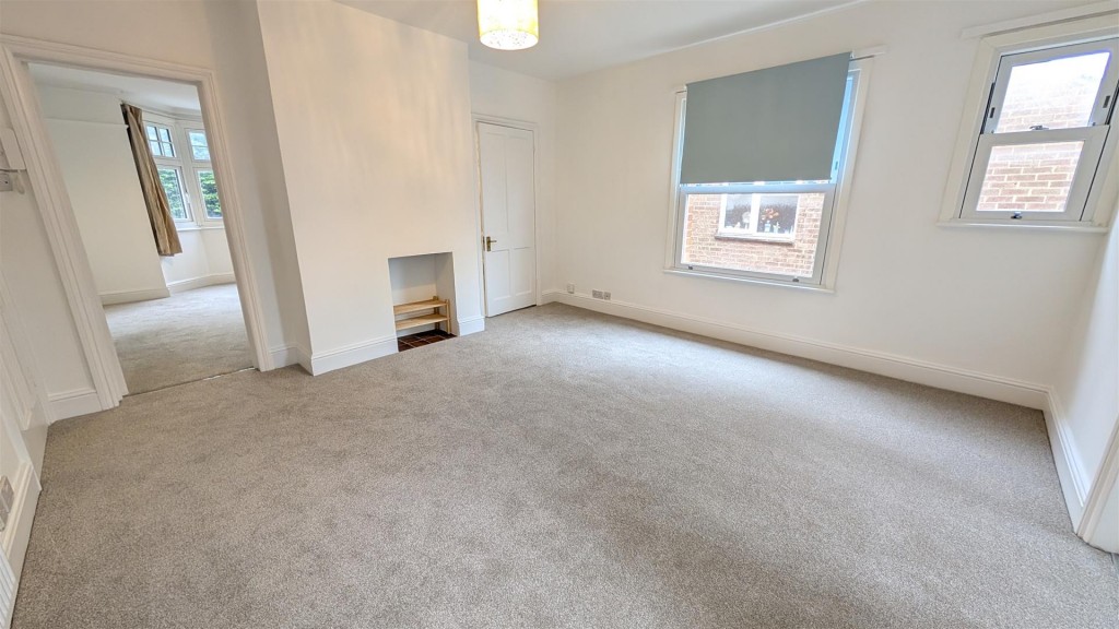 Flat 5 Rosemont 228 London Road St Albans Herts