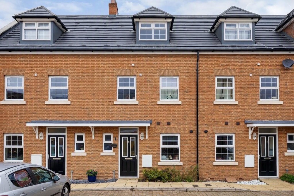 Frederick Place, Frogmore, St. Albans