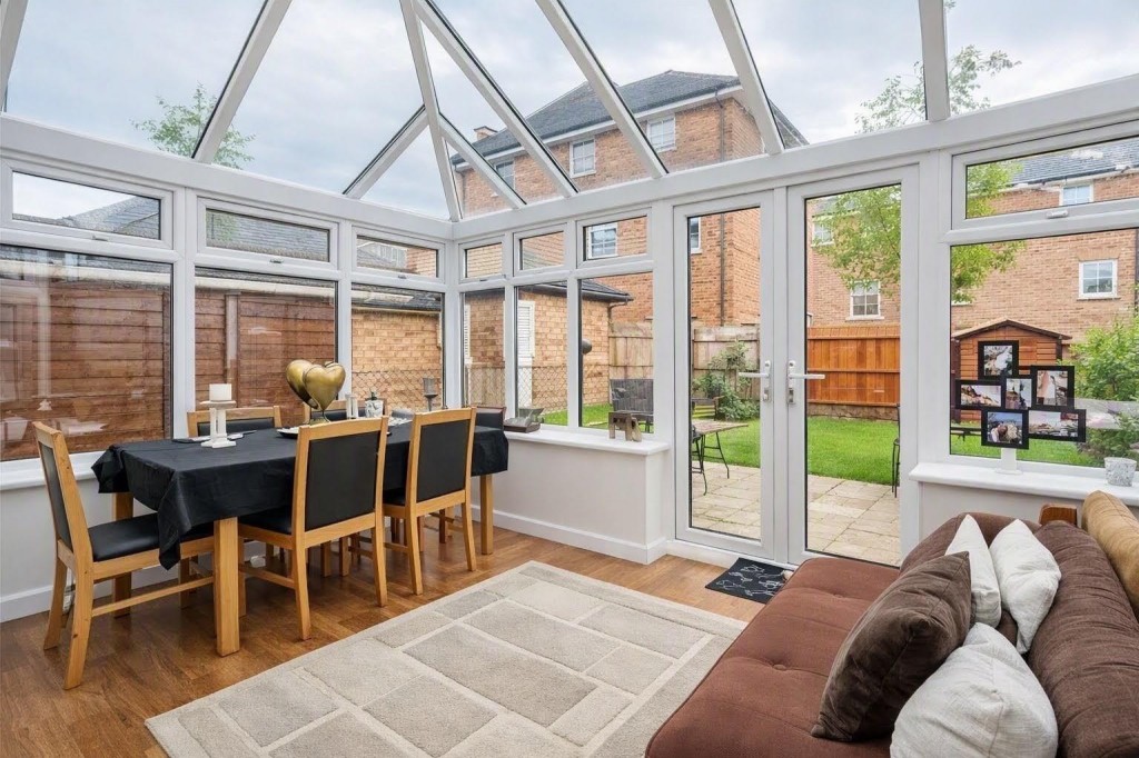 Frederick Place, Frogmore, St. Albans