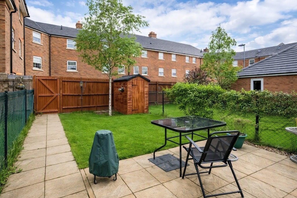 Frederick Place, Frogmore, St. Albans