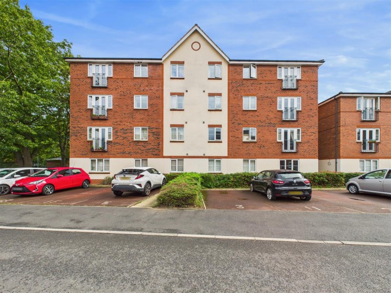 Stavely Way, Gamston, Nottingham