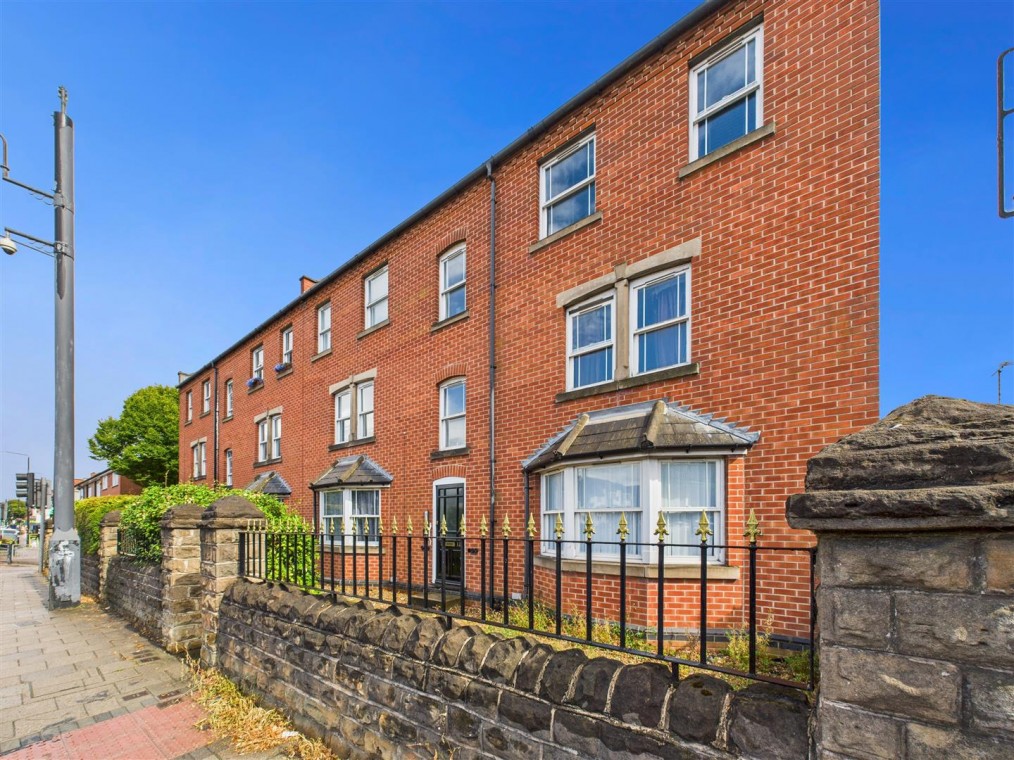 The Hollys, Woodborough Road, Mapperley, Nottingham