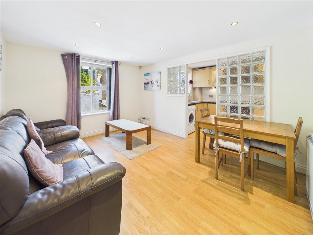 Ardmore Close, Nottingham