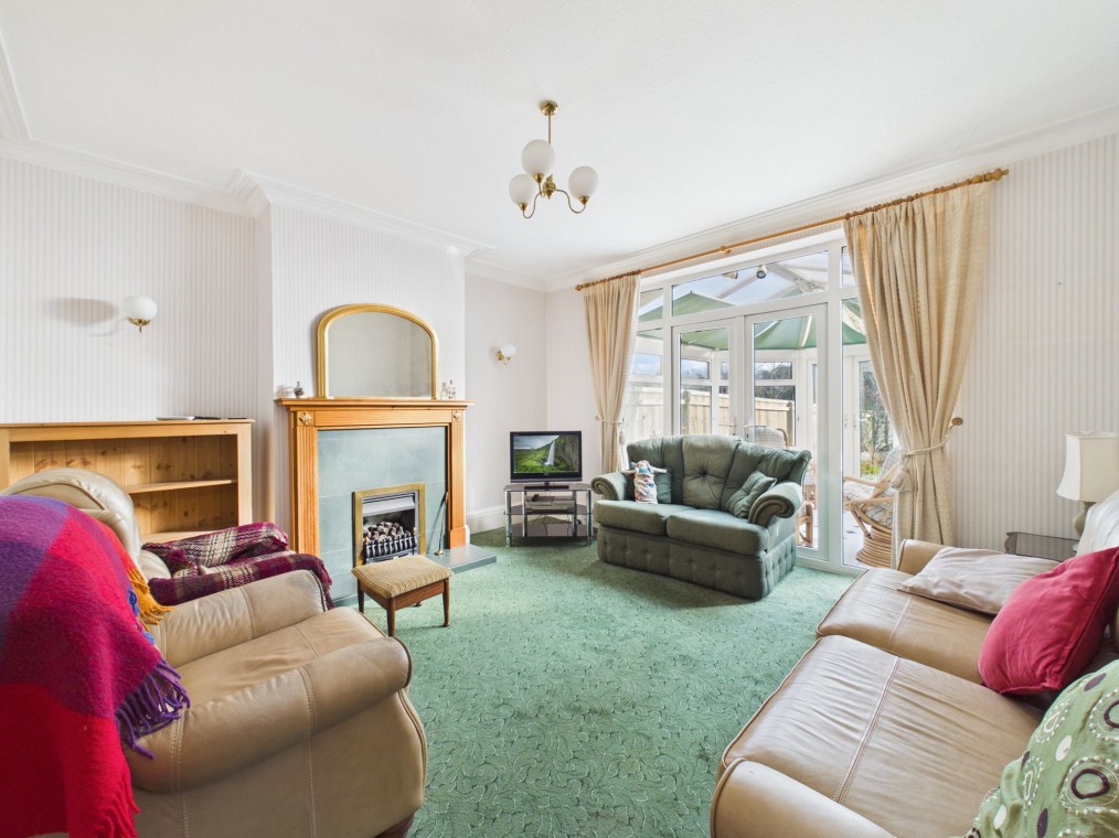 Huthwaite Road, Sutton-In-Ashfield, NG17 2HB