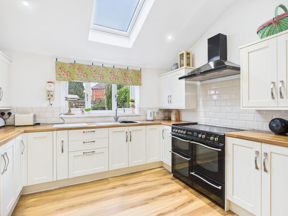 Swains Avenue, Bakersfield, Nottingham