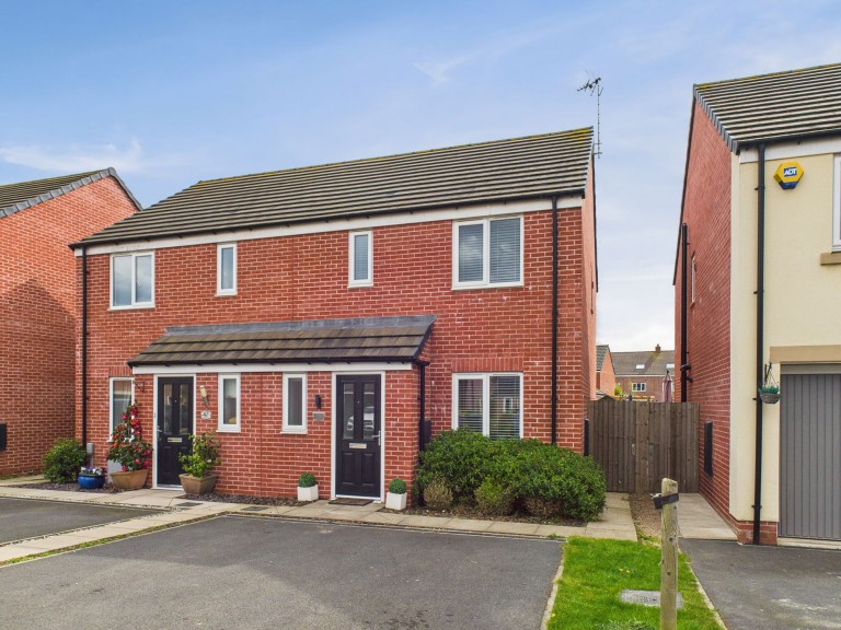 Kingfisher Road, Stoke Bardolph/Burton Joyce, Nottingham