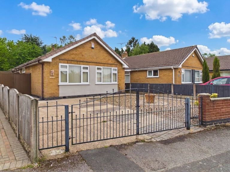 Leslie Grove, Calverton, Nottingham