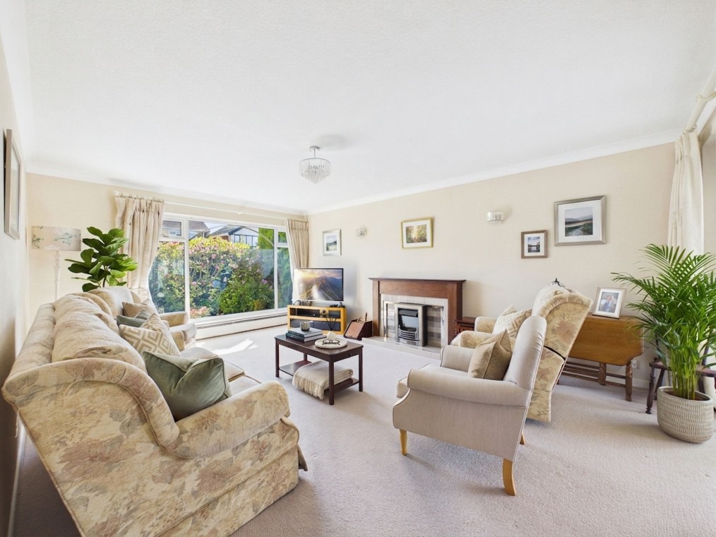 Sunningdale Drive, Woodborough, Nottingham
