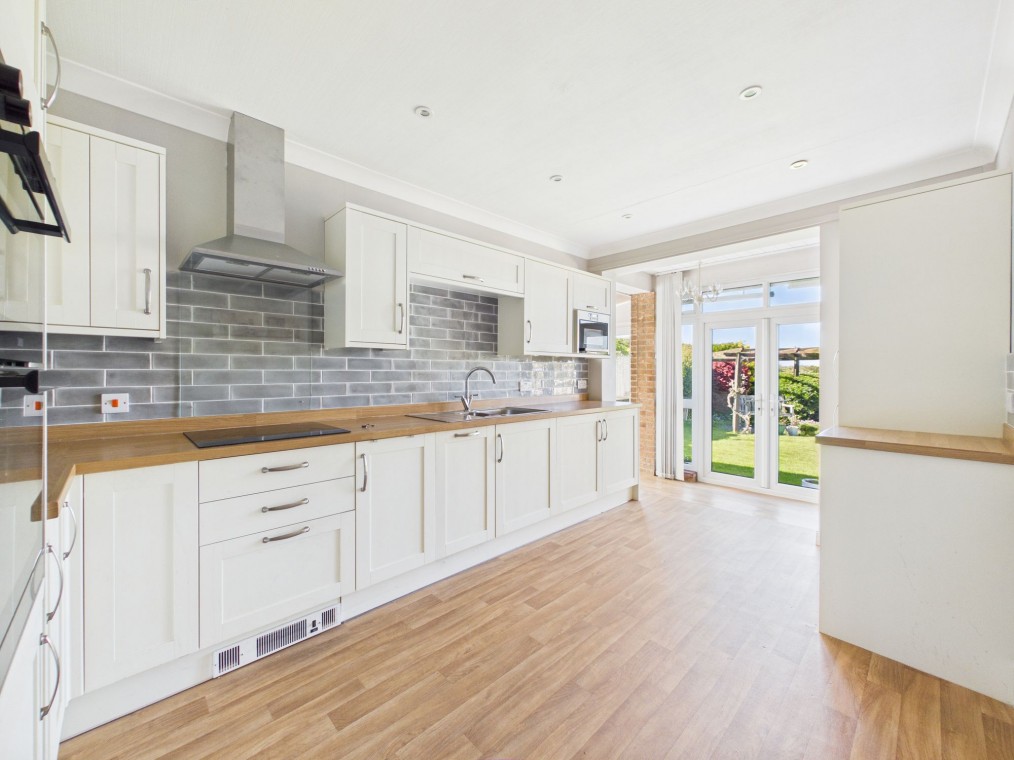 Sunningdale Drive, Woodborough, Nottingham